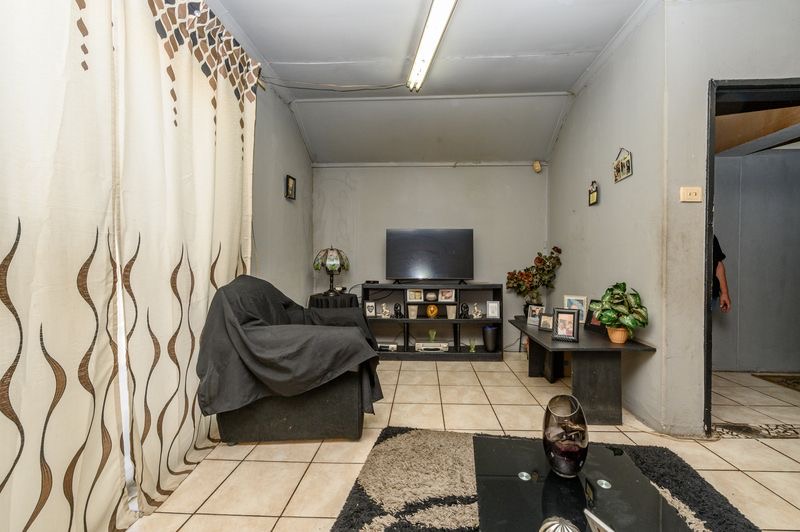 7 Bedroom Property for Sale in Algoa Park Eastern Cape
